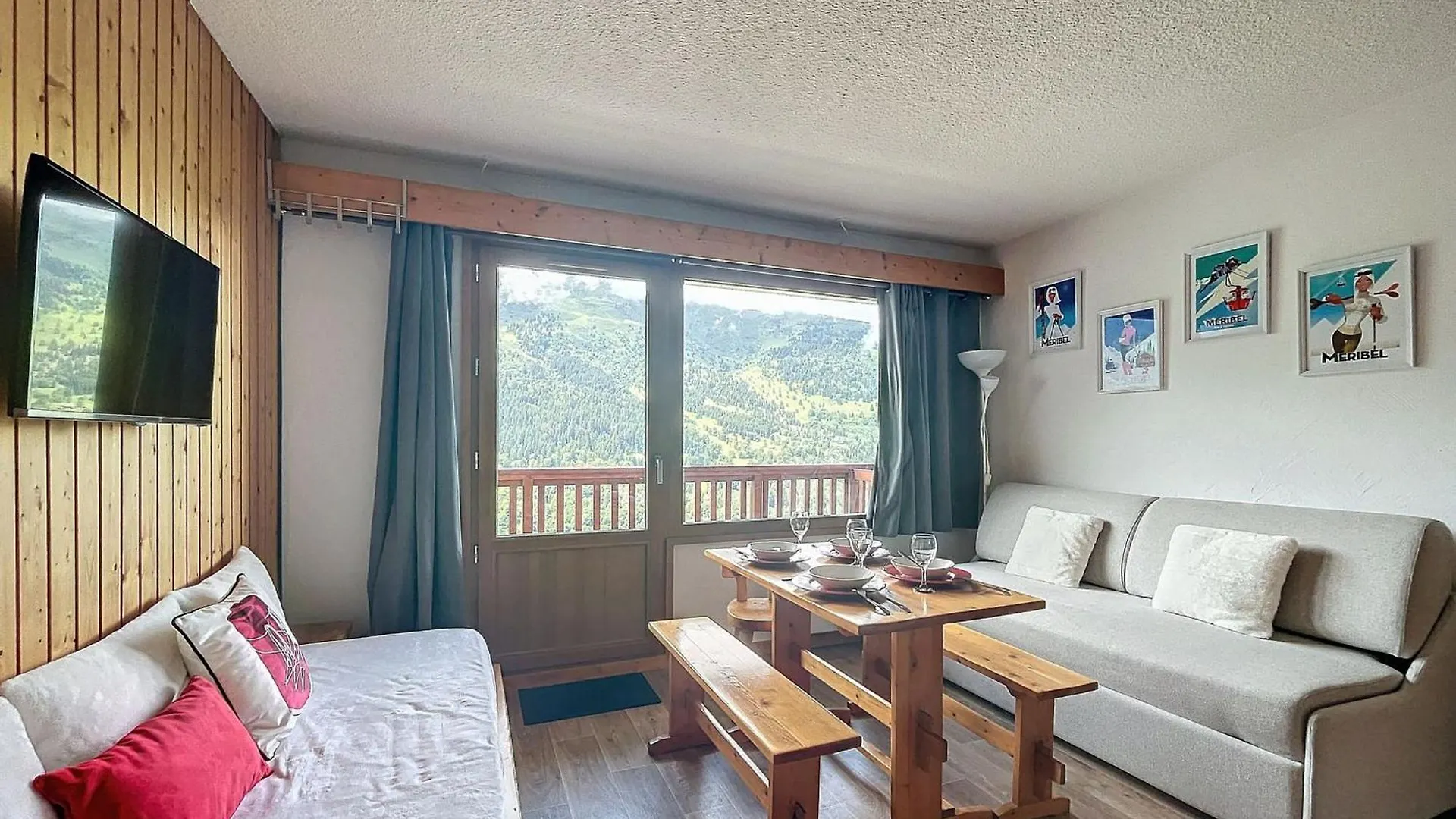 Studio Fonctionnel Pres Des Pistes Et Commerces Avec Wifi - Fr-1-688-72 Meribel 0*,  France