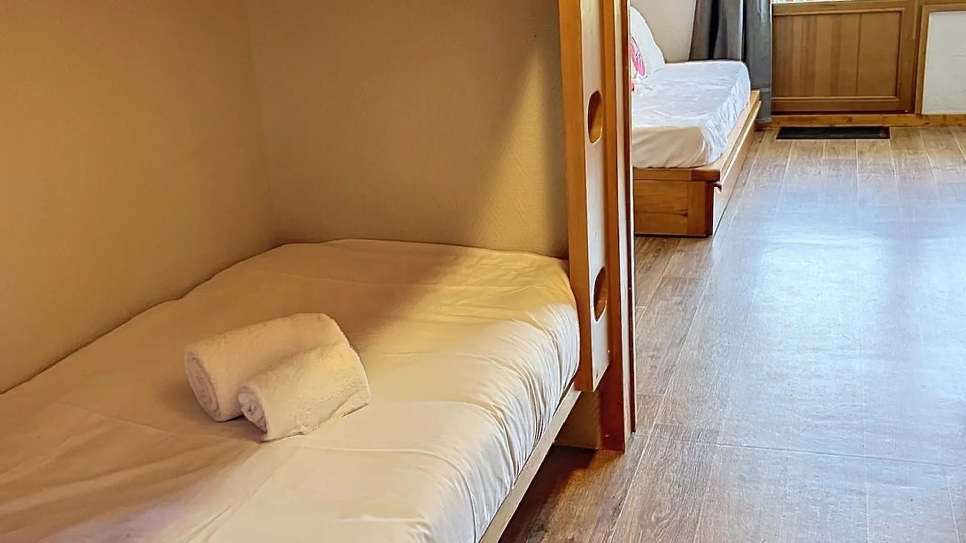 Studio Fonctionnel Pres Des Pistes Et Commerces Avec Wifi - Fr-1-688-72 Meribel 0*,